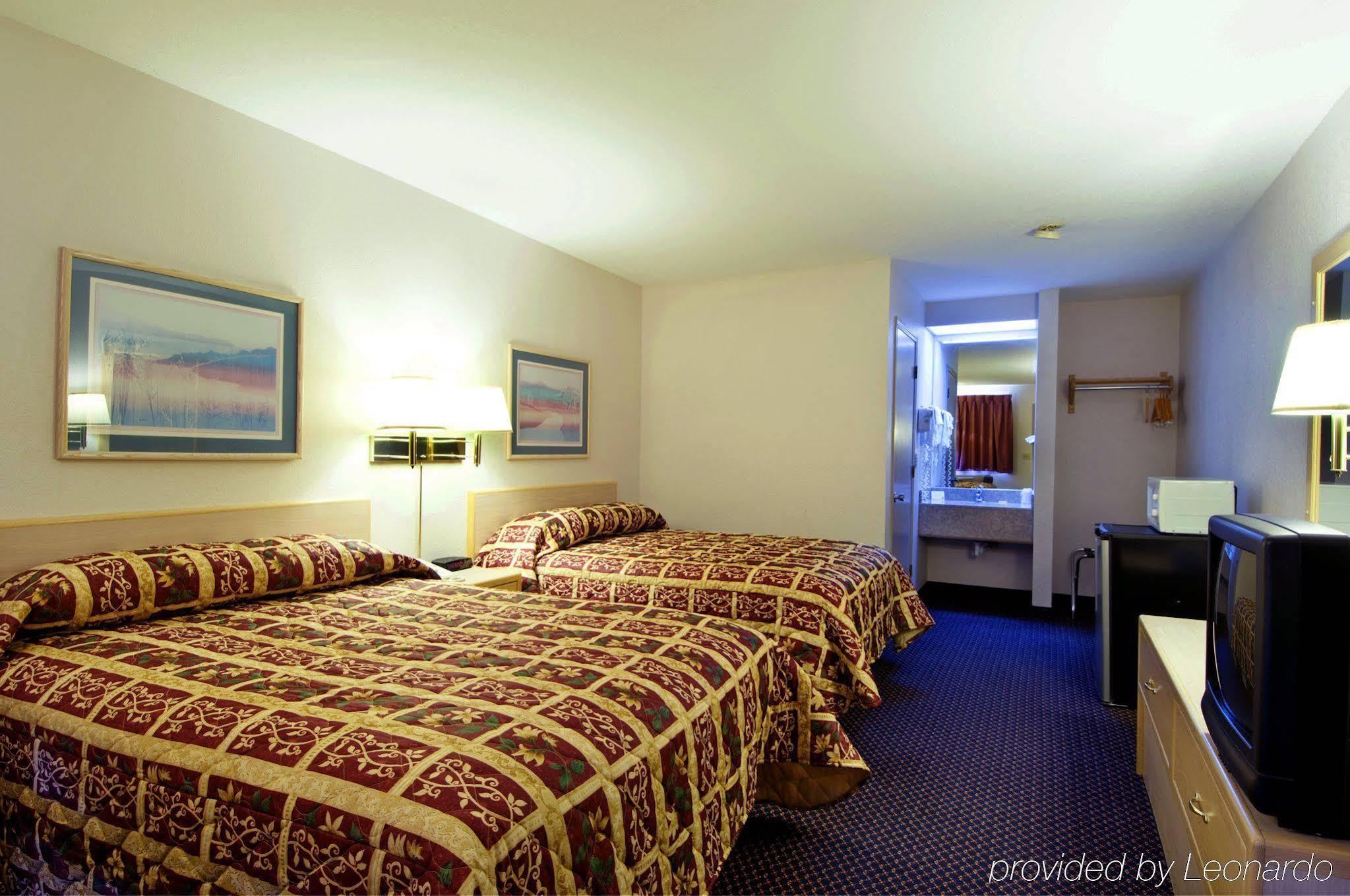Americas Best Value Inn - Гарден-Сіті Екстер'єр фото