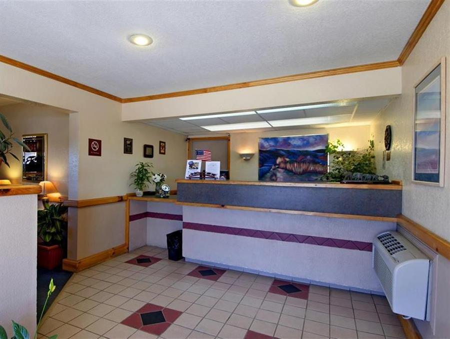 Americas Best Value Inn - Гарден-Сіті Екстер'єр фото