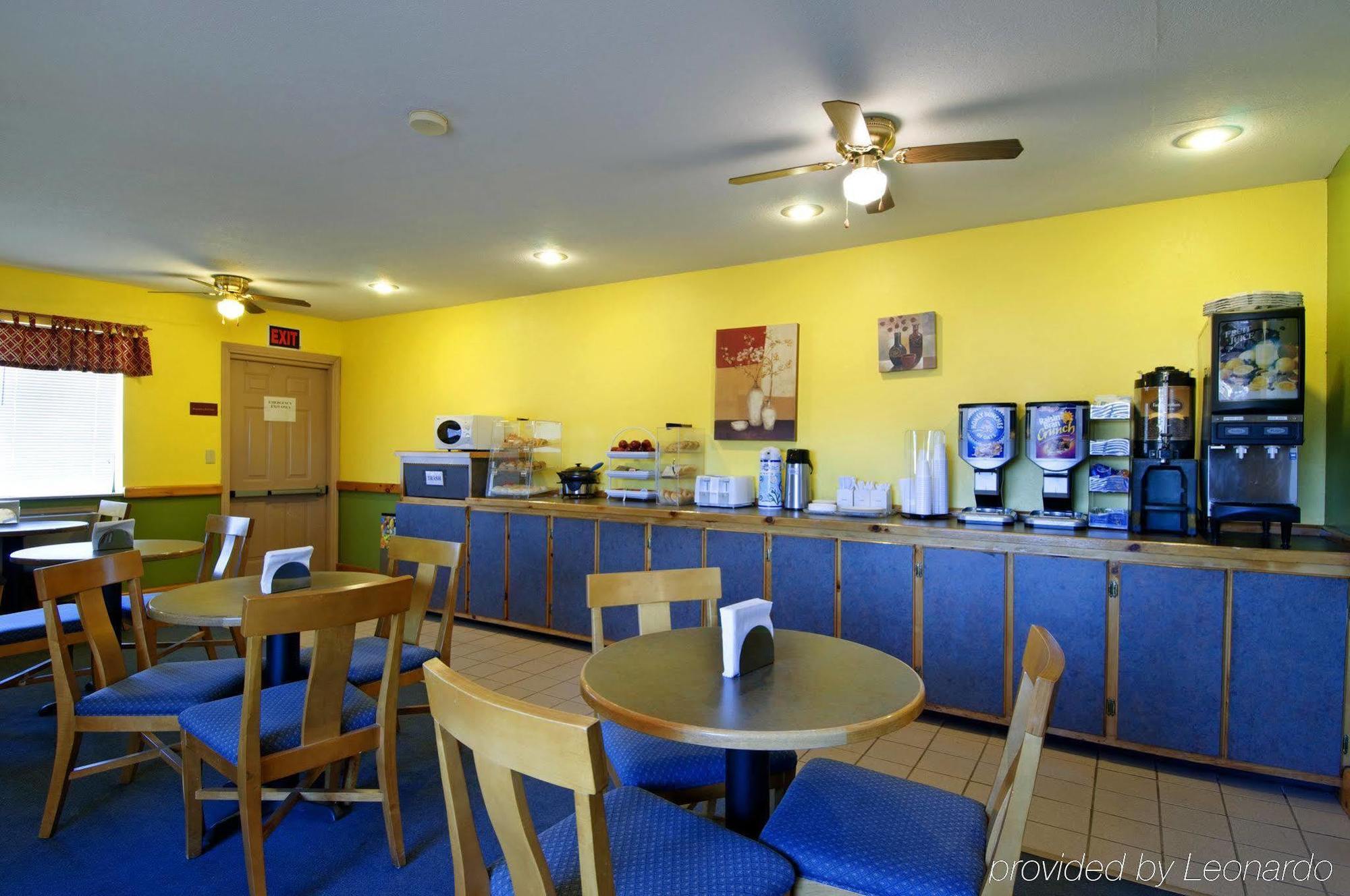 Americas Best Value Inn - Гарден-Сіті Ресторан фото