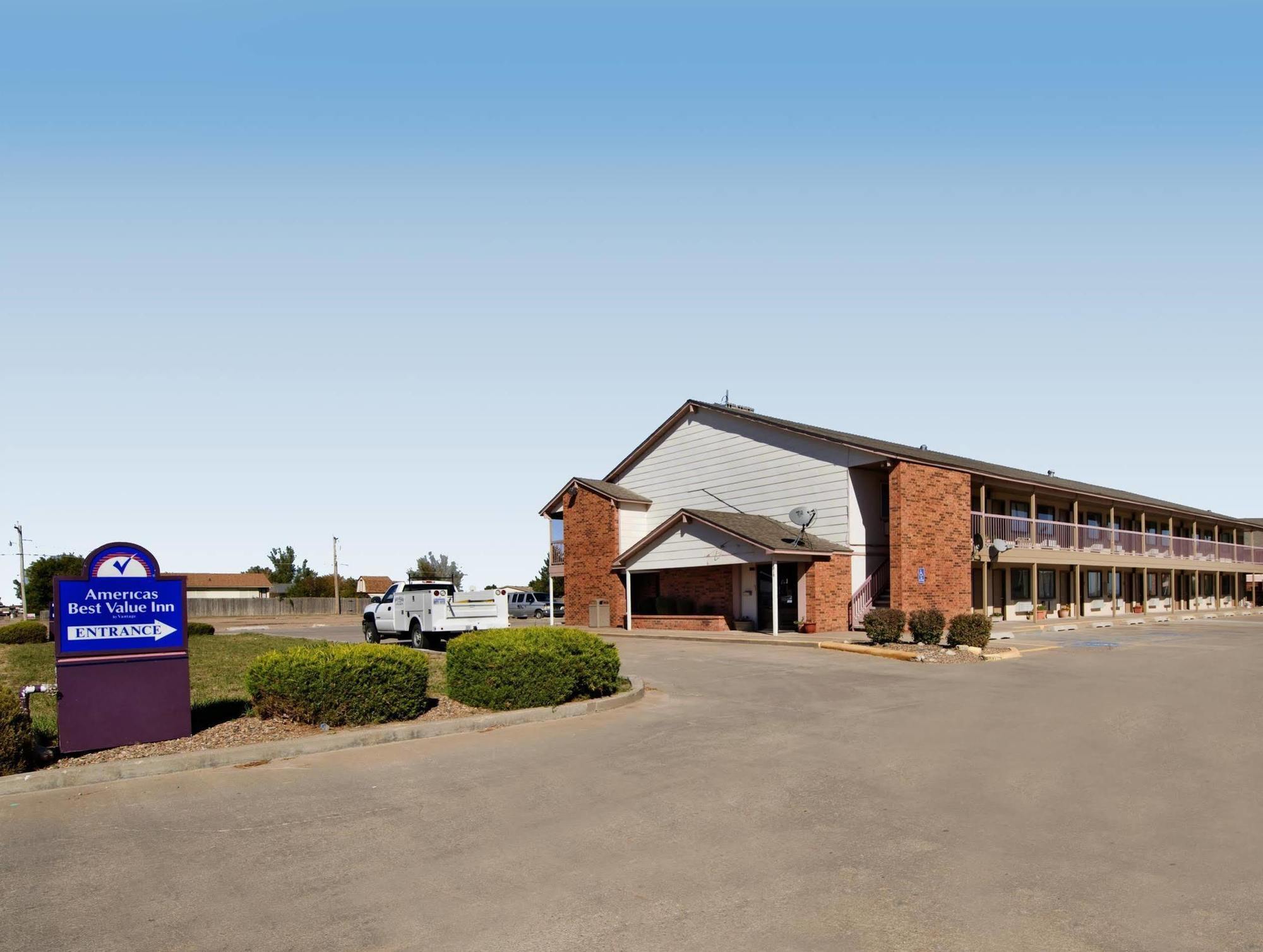 Americas Best Value Inn - Гарден-Сіті Екстер'єр фото